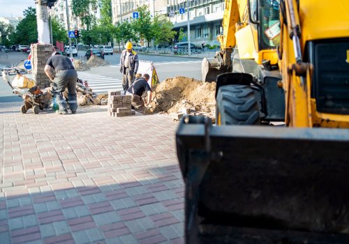 road-workers-repair-the-road-in-ukraine-road-repa-2026-01-08-22-28-33-utc (1)